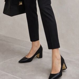 Jones New York Black Block Heel Pumps Gold Accent Pointed Toe Office Career